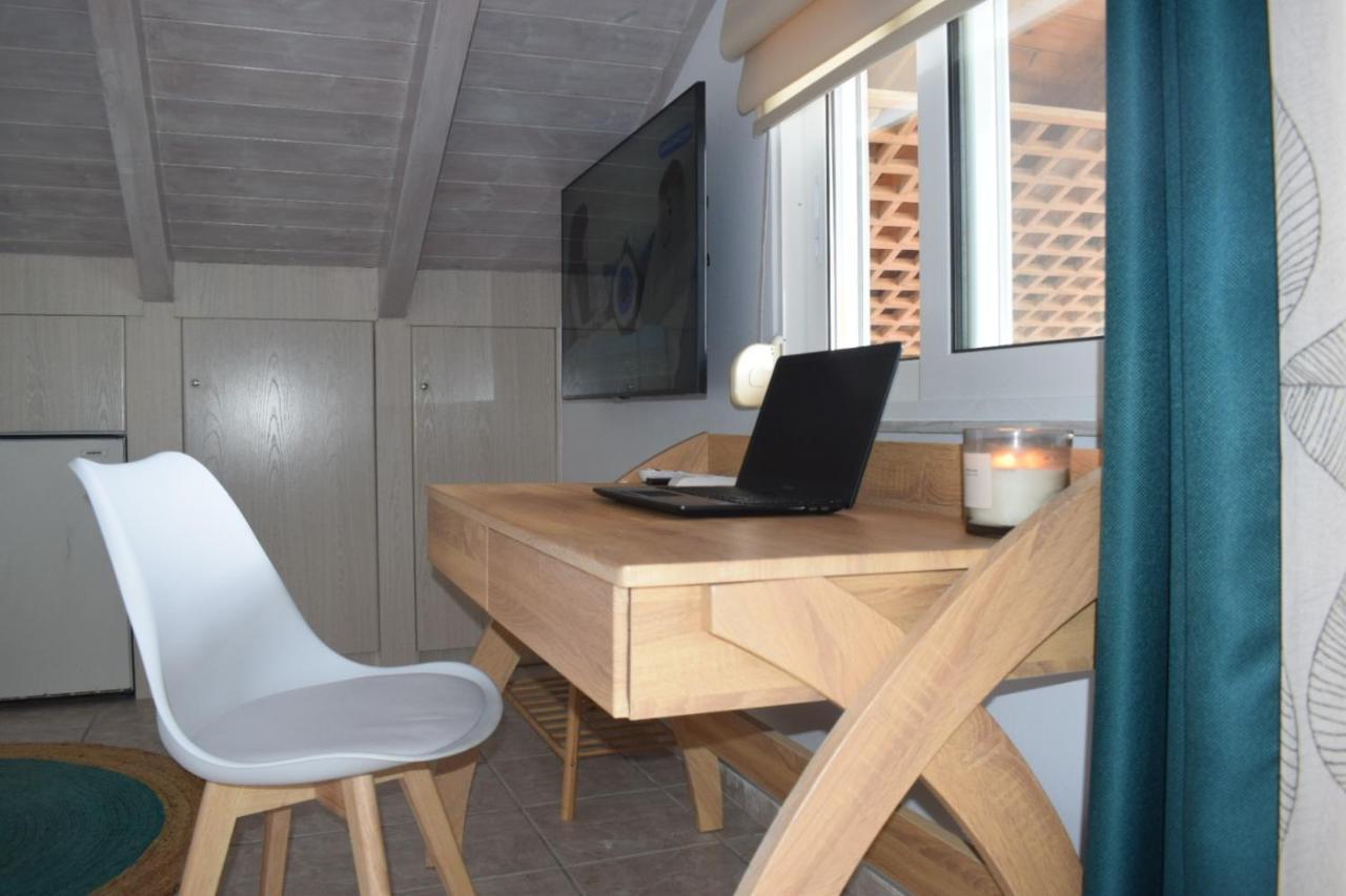 Alexandros Seaside Family Apartments & Villas - Paradise, 7' From Petalidi Kalamaki  Exterior foto